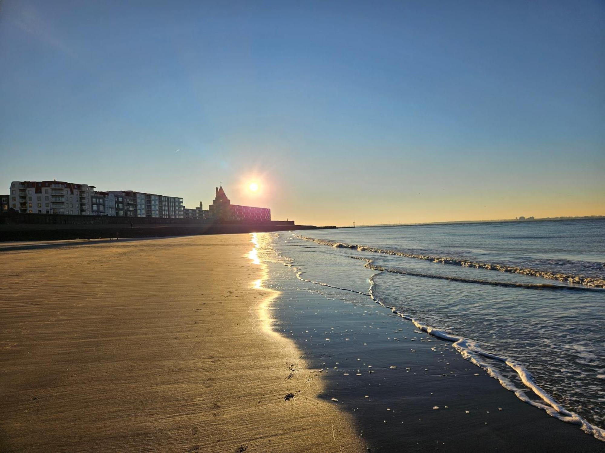 B&B Van Zon Aan Zee ลิสซิงเงิน ภายนอก รูปภาพ